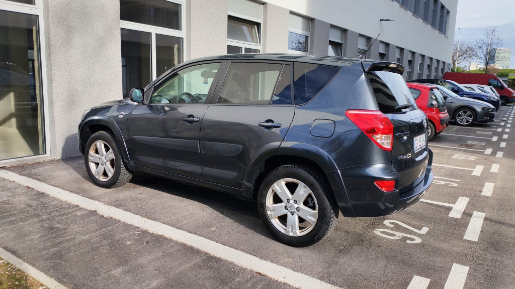Toyota Rav4 2,2dcat Executive