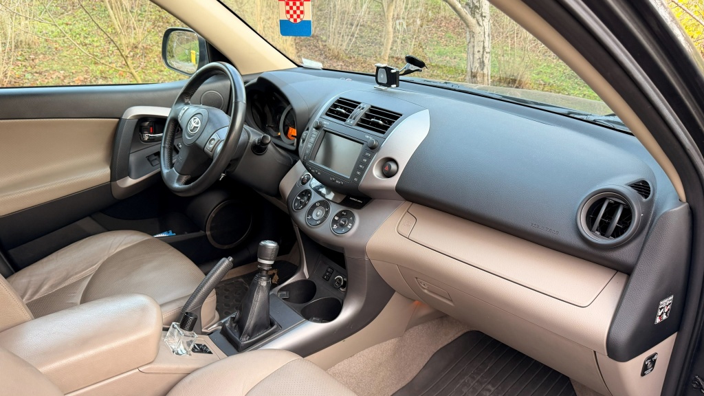 Toyota Rav4 2,2dcat Executive