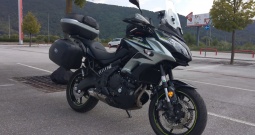 Kavasaki versus 650 2019g crni metalik ful givi oprema jos kao nov