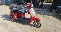 Električni skuter (tri kotača)