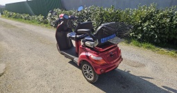 Električni skuter (tri kotača)