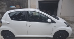 Toyota Aygo 1.0, bemzinac, 2010.g.