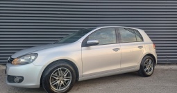 VW golf 6 1.6 TDi 105 ks, navi, alu, kao nov