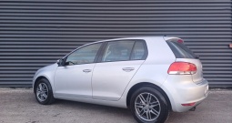 VW golf 6 1.6 TDi 105 ks, navi, alu, kao nov