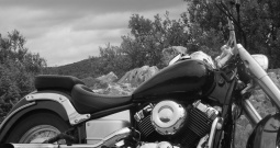 Dragstar 650 – 14 g. Vlasnik_samo 28tkm_reg 5/26_oprema_gratis kožna odijela