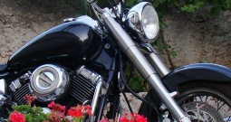 Dragstar 650 – 14 g. Vlasnik_samo 28tkm_reg 5/26_oprema_gratis kožna odijela