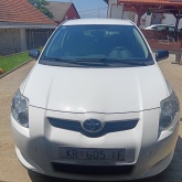 Prodajem auto Toyotu