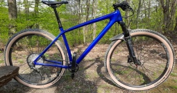 Bicikl 29", hardtail, karbonska rama