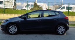 Kia Ceed 1.6 CRDI, 94 kw (2014.g) 176000 km, reg. 10/26.
