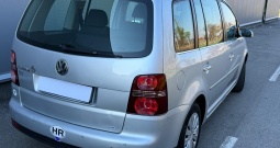 VW Touran 1.6i, 2009.g, dvozonska klima, ispis km, nije uvoz