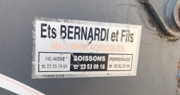 New Holland TL90 sa prednjim utovarivačem i gajbom