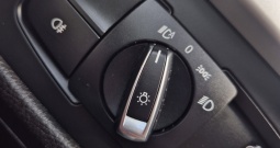 BMW serija 3 318d - navi, bi-xenon, novi lanac, reg 11/2026