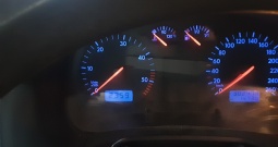 Golf 4 TDI 74 kw, klimatronik, 303000 km