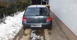 Golf 4 TDI 74 kw, klimatronik, 303000 km