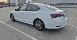 Škoda Octavia 1.5 TSI 2023 Style + Dynamic