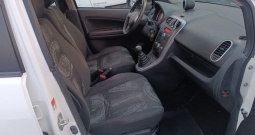 Opel agila 1,2 odličan gradski auto u super stanju