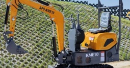 Mini bager 1 tona sa zakretnim kranom