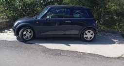 Mini Cooper prodajem ili mijenjam