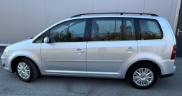 VW Touran 1.6i, 2009.g, dvozonska klima, ispis km, nije uvoz