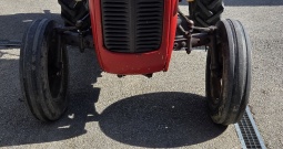 Prodajem traktor IMT 539