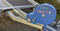 Šlep-prikolica Vesta Transporter 2,7G by Knott, 2023.,može na kartice!