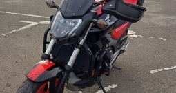 Hondu NC 750 SA, sa dodatnom opremom