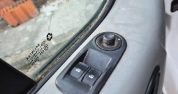 Opel Vivaro transporter 1.9 TDI