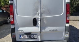 Opel Vivaro transporter 1.9 TDI