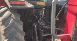 Traktor Massey Ferguson