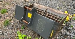 2022 Bager Volvo EC18E + transportna prikolica