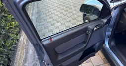 Opel Astra 1.4 benzin, 1. Vlasnik, 58ooo kilometara, servisna, novo