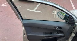 Opel Astra karavan 1.6 benzin, 1. Vlasnik, samo 95.000 kilometara, klima