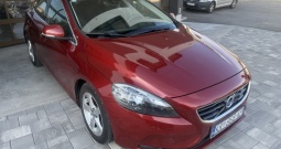 Volvo V40 D2 Momentum, navigacija, klima, Top stanje