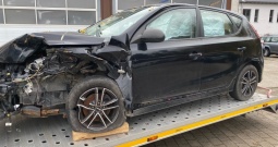 Hyundai i30 1,4 16V 80kw u dijelovima prodajem