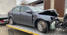 Mitsubishi Lancer 1,8 diesel u dijelovima prodajem
