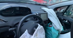 Peugeot 208 1,0 VTi prodajem u dijelovima