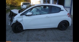 Peugeot 208 1,0 VTi prodajem u dijelovima