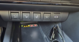 Toyota C-HR hybryd plug-in 2,0 premiere