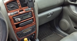 Hyundai Santa Fe 2003. god - 4x4, automatski mjenjač, kožna sjedala