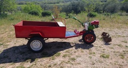 Agrija sa prikolicom