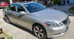 Prodajem za dijelove