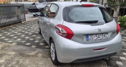 Peugeot 208 Allure/1.2 Benz./Model 2013/Samo 133Tkm/