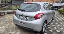 Peugeot 208 Allure/1.2 Benz./Model 2013/Samo 133Tkm/