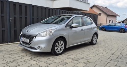 Peugeot 208 Allure/1.2 Benz./Model 2013/Samo 133Tkm/