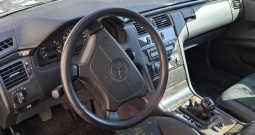 Mercedes Benz E200