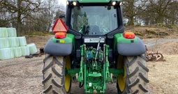 2010 Traktor John Deere 6330
