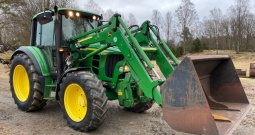 2010 Traktor John Deere 6330