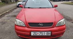 Opel Astru 1.4 iz 2008. godine, uredno održavanu i friško servisiranu.