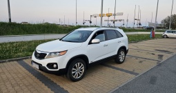 Kia sorento 2.2 crdi. 2011 godina. 4x4 pogon, prodajem