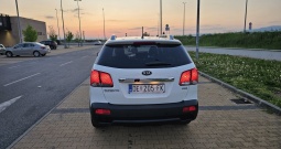 Kia sorento 2.2 crdi. 2011 godina. 4x4 pogon, prodajem